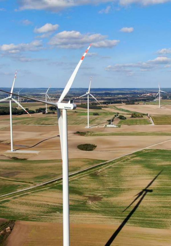 Zdjęcie farmy wiatrowej w Krasinie